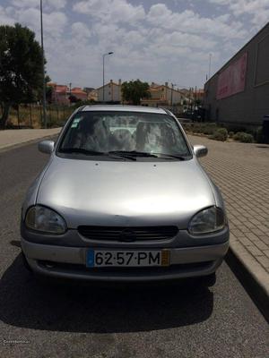 Opel Corsa serie 100 Abril/00 - à venda - Ligeiros