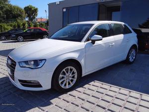 Audi A3 SportBack 1.6 Hdi Abril/14 - à venda - Ligeiros