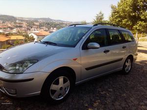 Ford Focus 1.4-Sport.Ac Dezembro/04 - à venda - Ligeiros