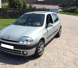 Renault Clio 1.9 D RXE Abril/99 - à venda - Ligeiros