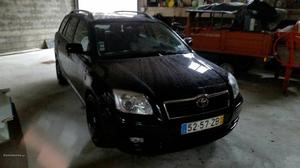 Toyota Avensis D4D Outubro/04 - à venda - Ligeiros