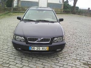 Volvo V CRDI  Agosto/04 - à venda - Ligeiros