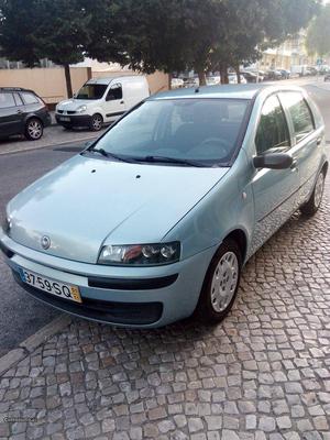 Fiat Punto 1.2 ELX Dezembro/01 - à venda - Ligeiros