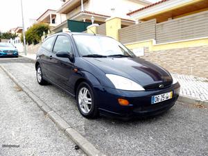 Ford Focus 1.8TDdi Sport Van Julho/01 - à venda -