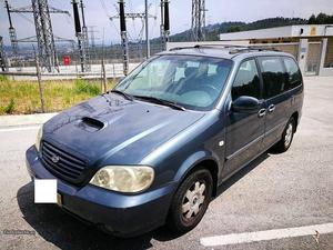 Kia Carnival 2.9 TDI 7 lug Outubro/02 - à venda -