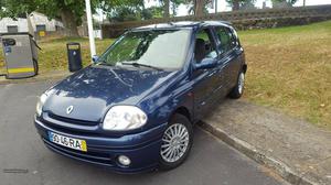 Renault Clio 1.2 de  Janeiro/01 - à venda - Ligeiros