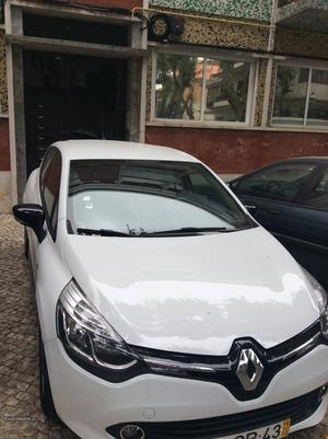 Renault Clio Tce Dezembro/15 - à venda - Ligeiros