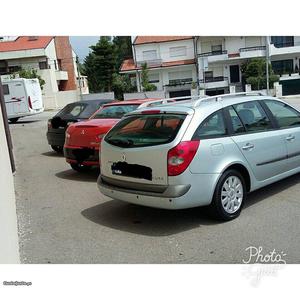 Renault Laguna privilege Dezembro/04 - à venda - Ligeiros