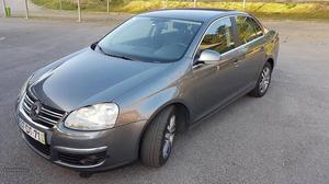 VW Jetta 2.0 TDi 140cv Nac Junho/07 - à venda - Ligeiros