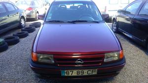 Opel Astra 1.7.TD.INTERCOOLER. Junho/93 - à venda -