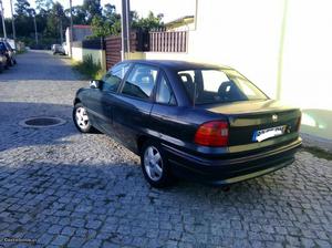 Opel Astra Familiar baratinho Maio/94 - à venda - Ligeiros