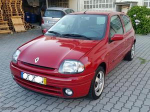 Renault Clio 1.9 D Dezembro/98 - à venda - Comerciais /