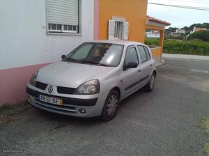 Renault Clio dci A/c e 5 lugares Agosto/01 - à venda -