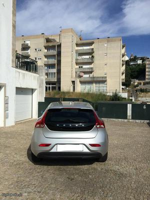 Volvo V40 kinetic Fevereiro/13 - à venda - Ligeiros