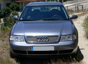 Audi A4 1.6 Sport executive Outubro/95 - à venda - Ligeiros