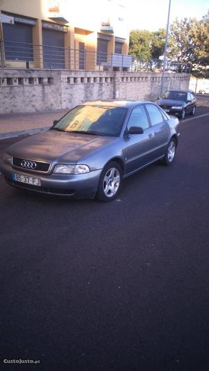 Audi A4 1.8 turbo Junho/95 - à venda - Ligeiros