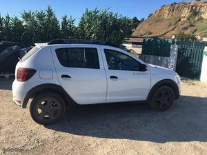 Dacia Sandero Stepway bifuel s&s Fevereiro/17 - à venda -