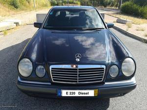 Mercedes-Benz E 220 D Elegance Julho/97 - à venda -