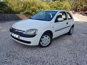 Opel Corsa 1.7 DI / AC Dezembro/02 - à venda - Comerciais /