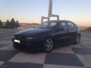 Seat Leon tdi sport 150cv Maio/02 - à venda - Ligeiros