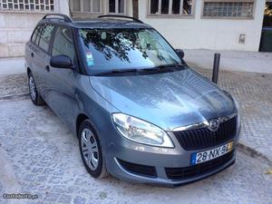 Skoda Fabia 1.2 TDi Setembro/13 - à venda - Ligeiros