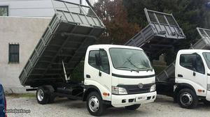 Toyota Dyna L Tribasculante Dezembro/08 - à venda -