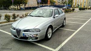 Alfa Romeo  Jtd 16V Agosto/04 - à venda - Ligeiros