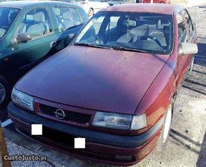 Opel Vectra com motor  Julho/92 - à venda - Ligeiros