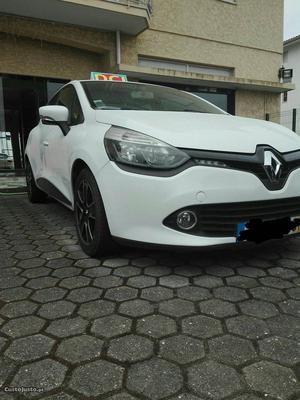 Renault Clio DCI 1.5 Dezembro/13 - à venda - Ligeiros