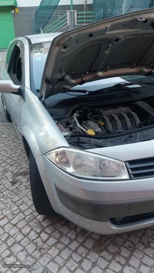 Renault Mégane Coup conpleto Maio/03 - à venda -