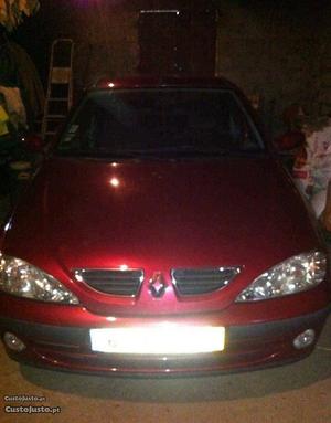 Renault Mégane  v 95cv Junho/99 - à venda - Ligeiros