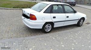 Opel Astra Gl Janeiro/94 - à venda - Ligeiros Passageiros,