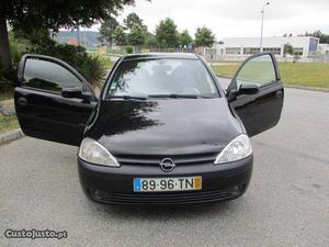 Opel Corsa muirto bom de tudo Novembro/02 - à venda -