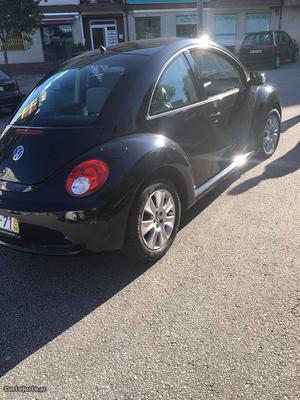 VW New Beetle 1.4 Maio/10 - à venda - Ligeiros Passageiros,