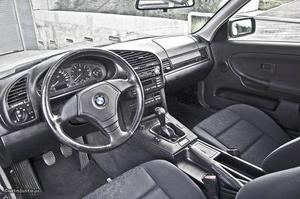 BMW 318 IS E36 SEDAN Junho/95 - à venda - Ligeiros