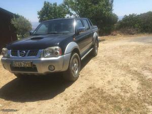 Nissan Navara 4x4 ligeiro de passageiros Janeiro/05 - à