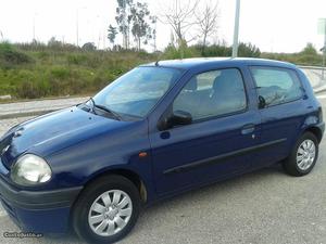 Renault Clio 1.2 Muito Económico Julho/98 - à venda -