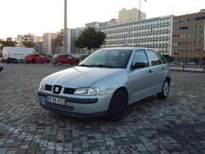 Seat Ibiza 1.0 MPI Junho/01 - à venda - Ligeiros