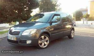 Skoda Roomster scout 1.4tdi Abril/09 - à venda - Ligeiros