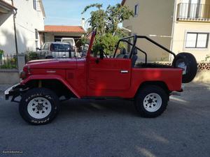 Toyota BJ 40 Descapotável Julho/81 - à venda - Pick-up/