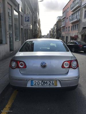 VW Passat Confortline Maio/07 - à venda - Ligeiros