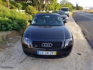 Audi TT 1.8.cc turbo Maio/04 - à venda - Ligeiros