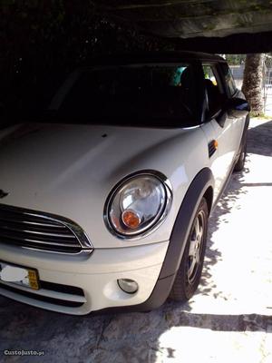 MINI Cooper Diesel 110cv Maio/07 - à venda - Ligeiros