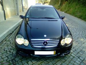 Mercedes-Benz C 200 CDI SPORT COUPE Setembro/05 - à venda -