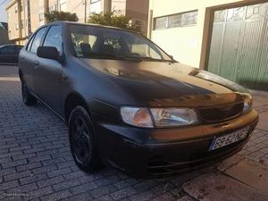 Nissan Almera 1.4 Abril/99 - à venda - Ligeiros