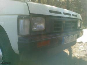 Nissan Pick Up D  Maio/88 - à venda - Pick-up/