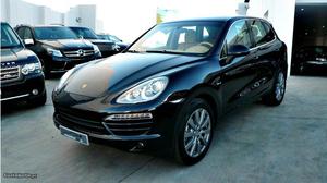 Porsche Cayenne Diesel PDK Abril/12 - à venda - Monovolume