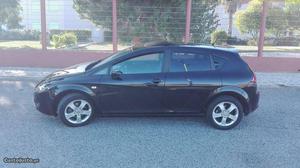 Seat Leon 1.9 tdi 105 cv eco Abril/10 - à venda - Ligeiros