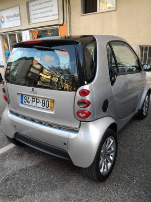 Smart ForTwo Coupe Pasion CDI Setembro/06 - à venda -