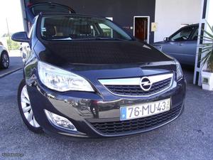 Opel Astra ST 1.3 COSMO Abril/12 - à venda - Ligeiros